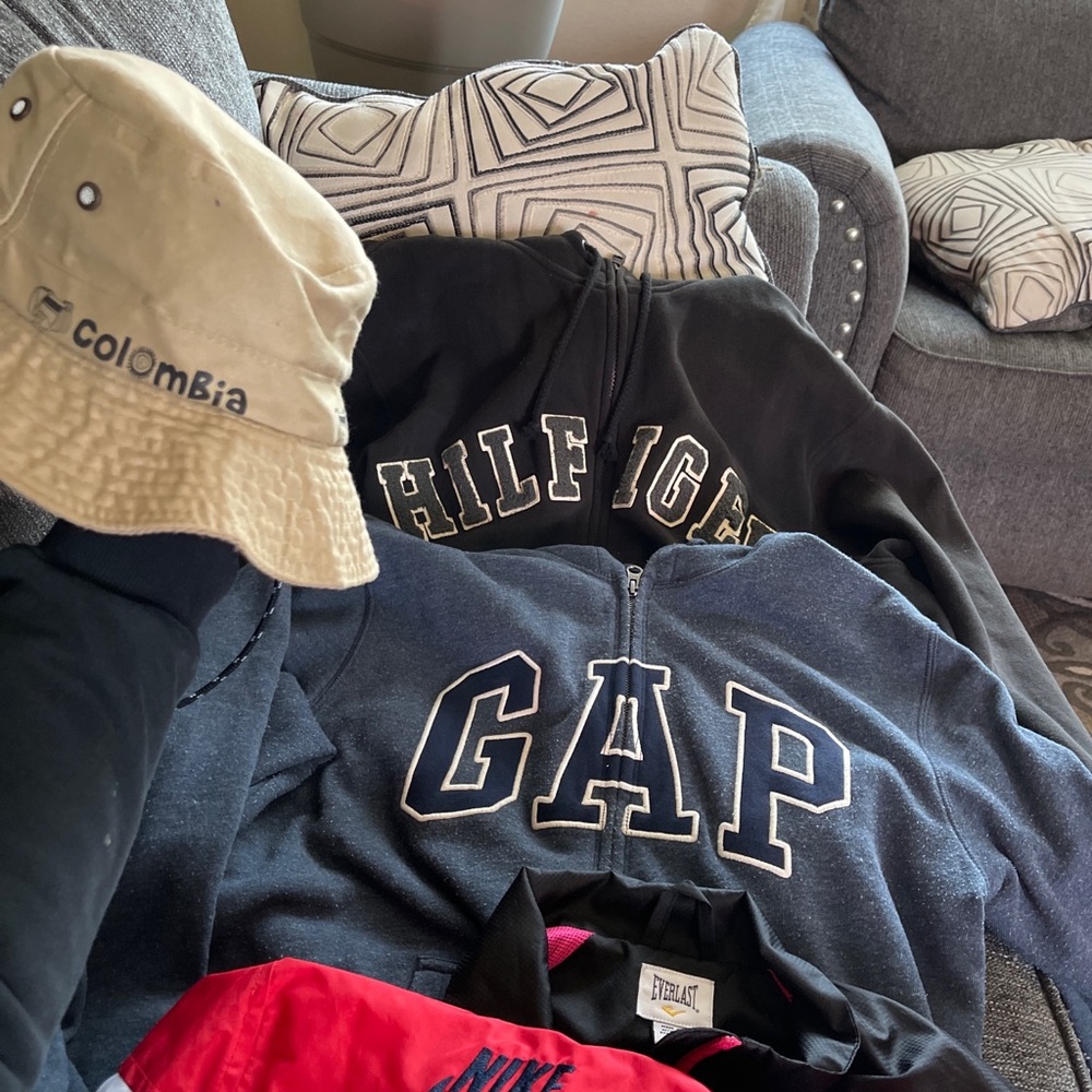 Shirts,sweater,shoes and more. Different kind of brand and sizes send me a text.